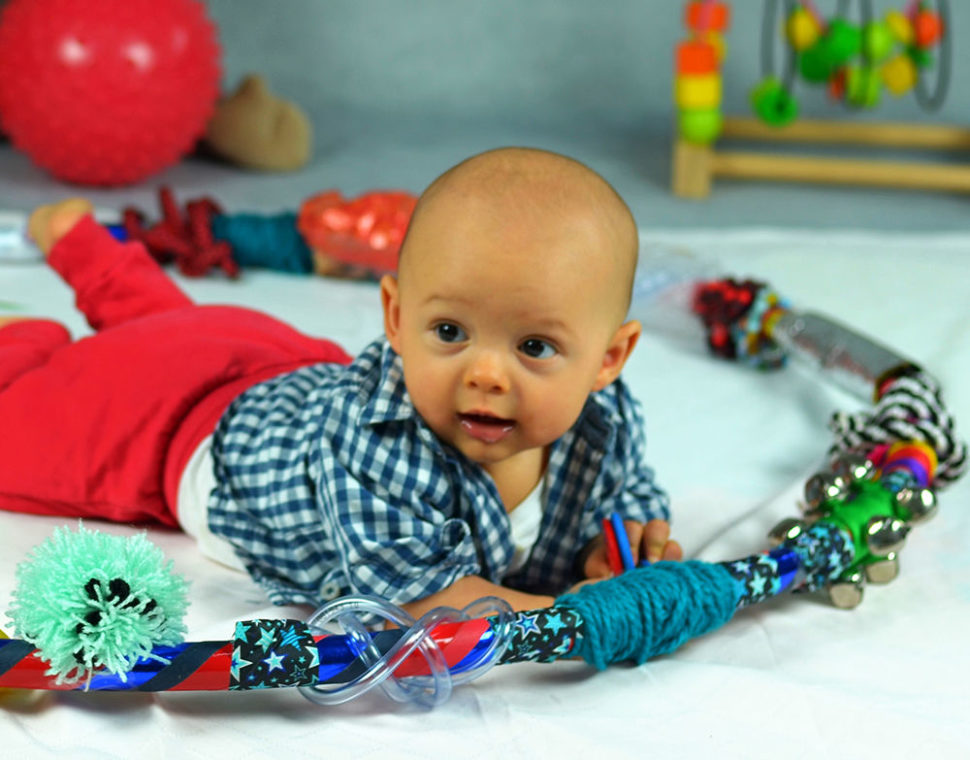 Das Buch „Spielend Eltern sein 1“: 99 Ideen für Babyspiele ab Geburt
