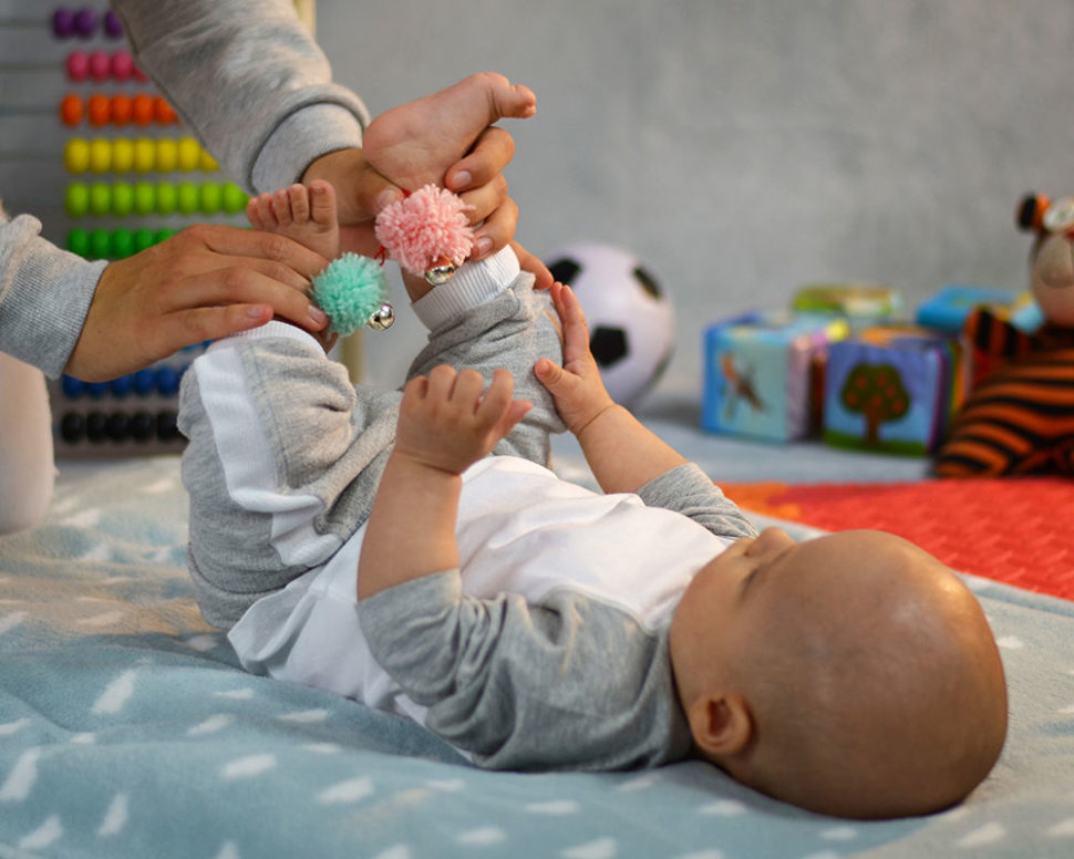 Das Buch Spielend Eltern sein: 99 Ideen für Babyspiele ab Geburt