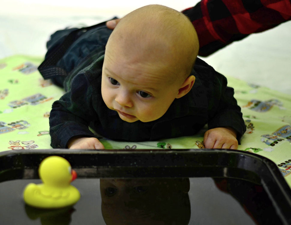 Das Buch Spielend Eltern sein: 99 Ideen für Babyspiele ab Geburt
